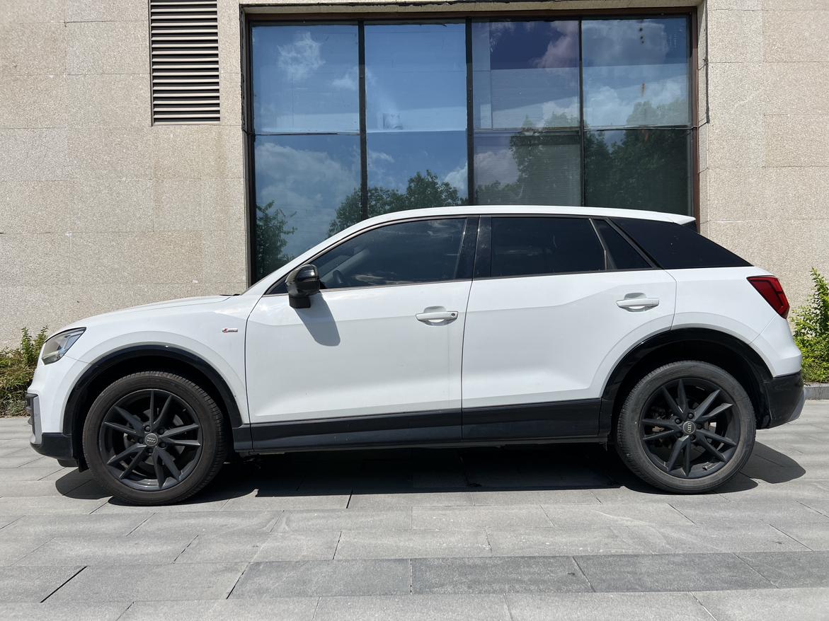 Audi Q2 2020 thumb 2