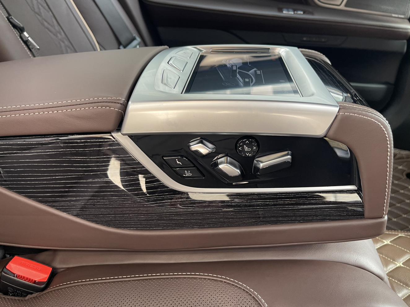 BMW 7 серии 2021 thumb 6
