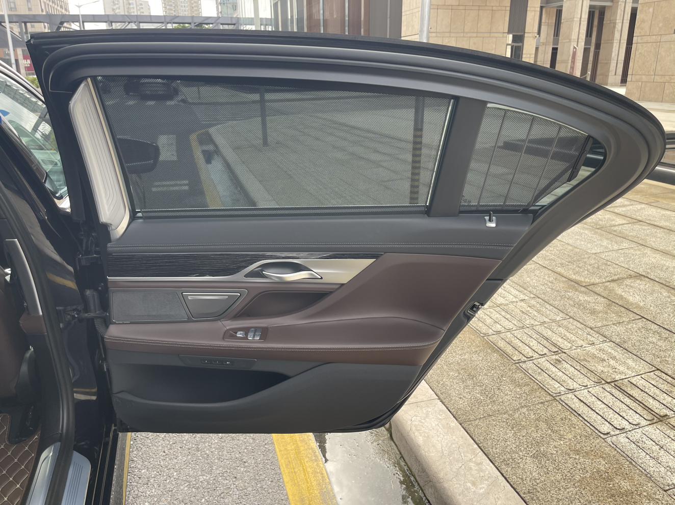 BMW 7 серии 2021 thumb 11