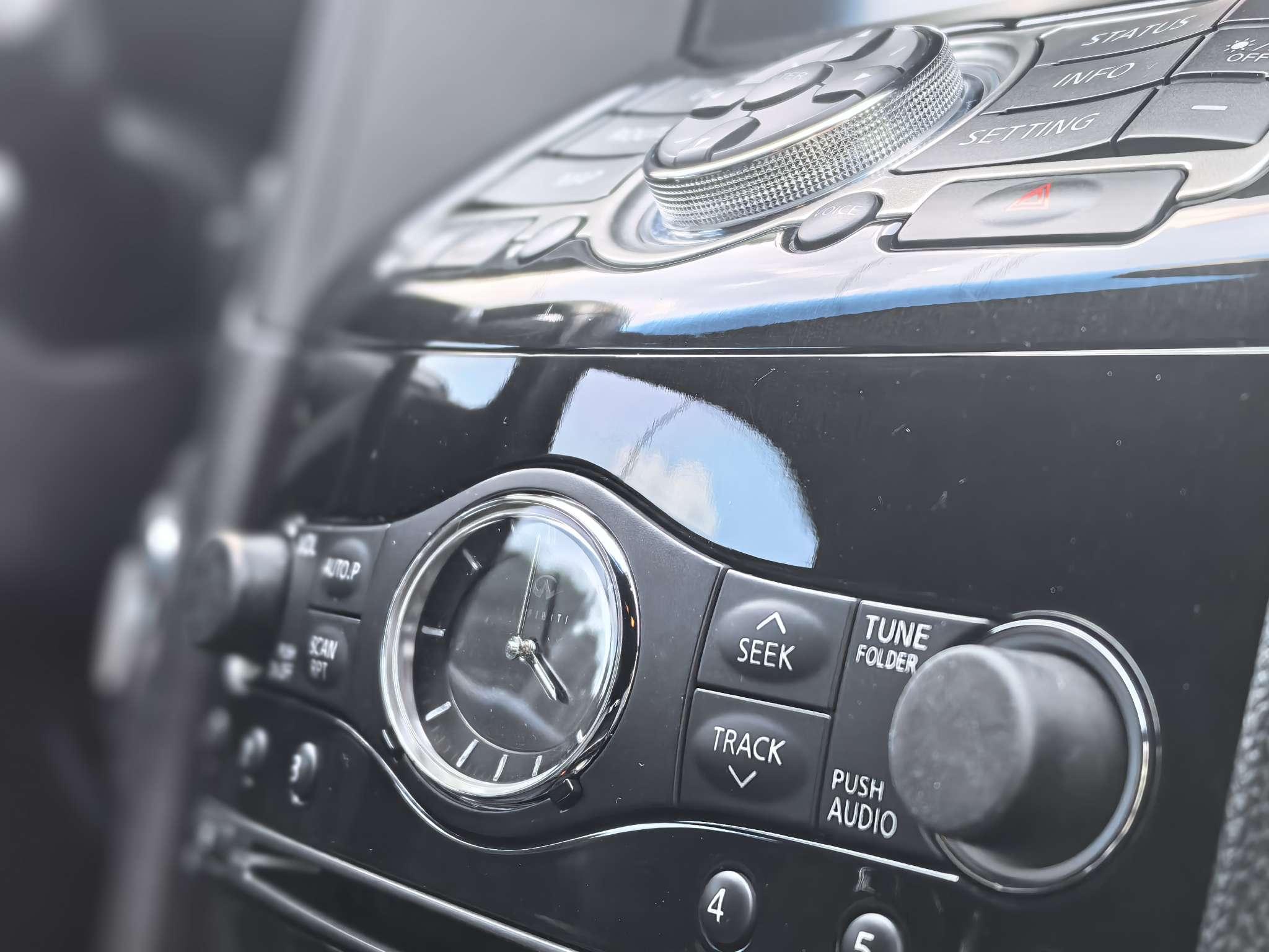 Infiniti QX70 2015 thumb 5