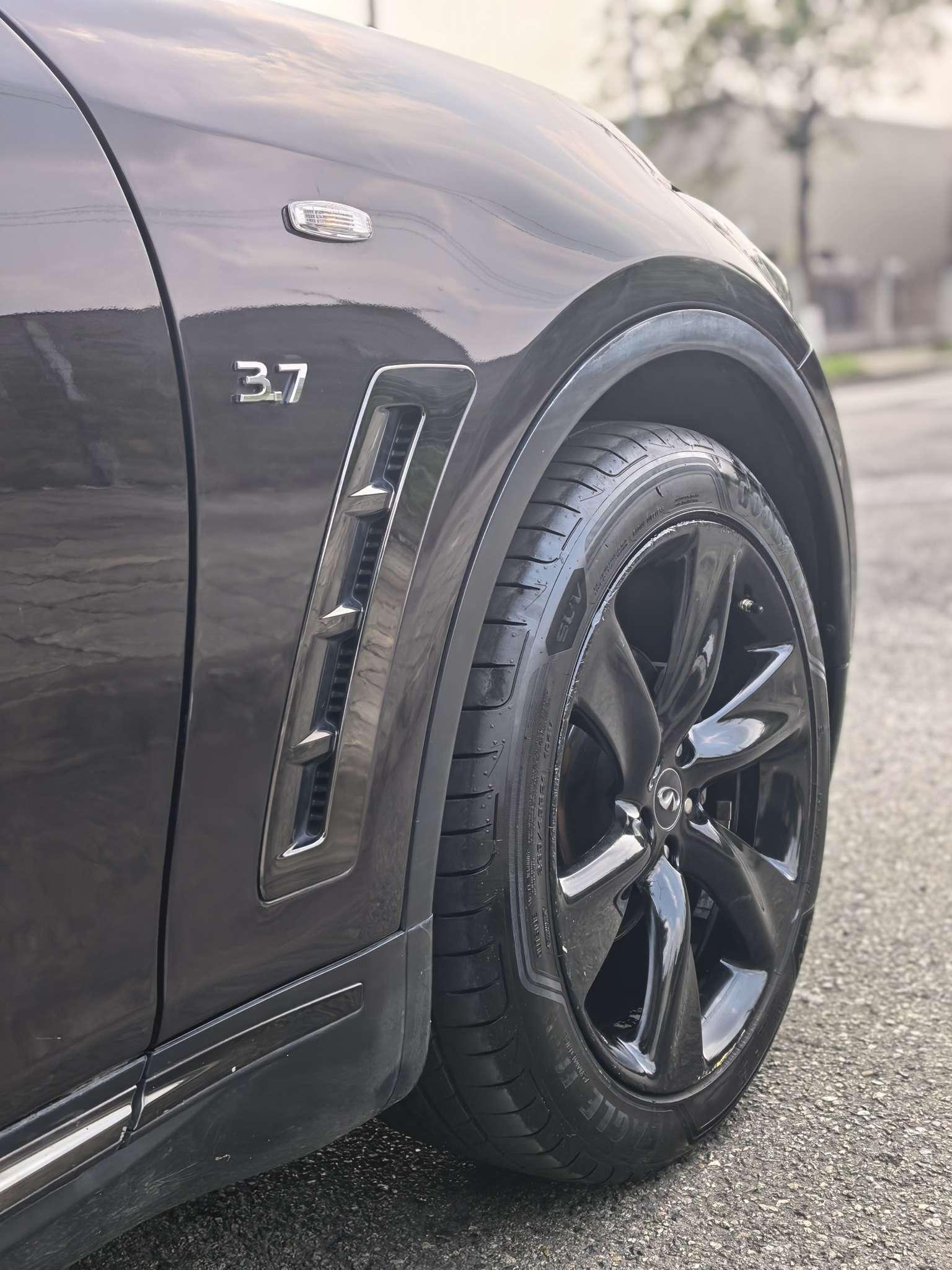 Infiniti QX70 2015 thumb 6