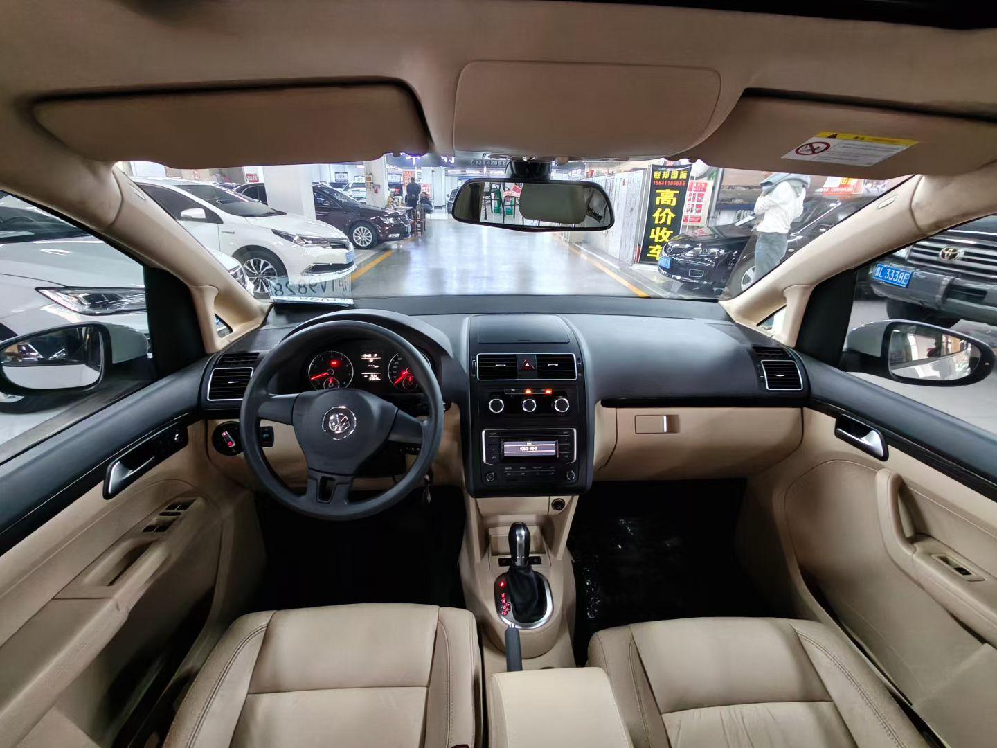 Volkswagen Touran 2015 thumb 5