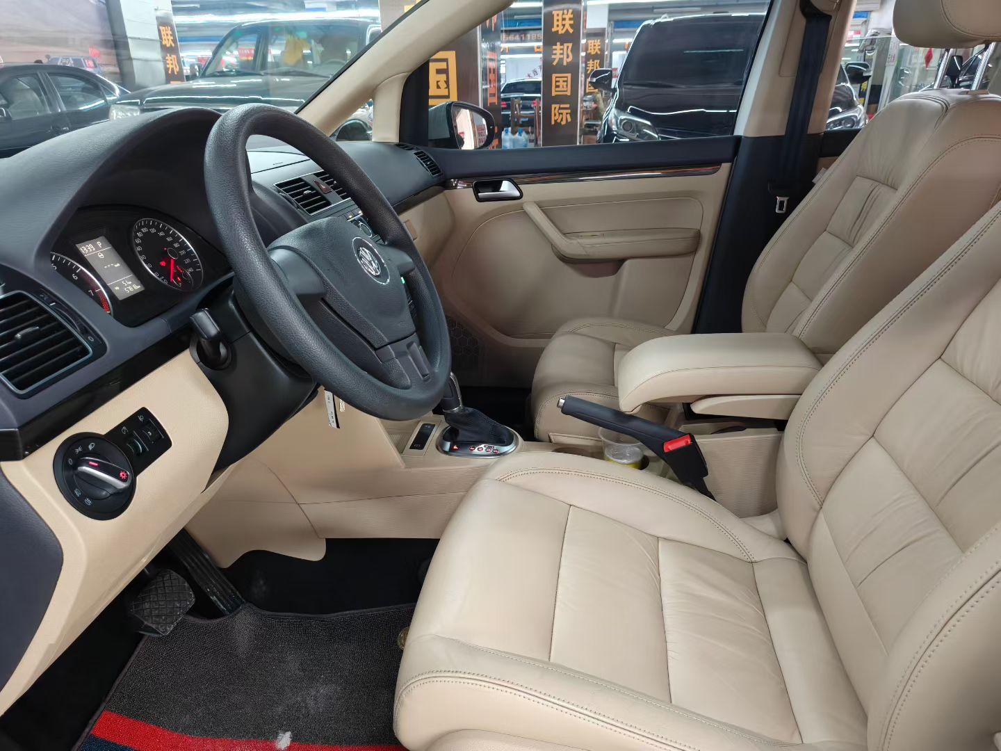 Volkswagen Touran 2015 thumb 7