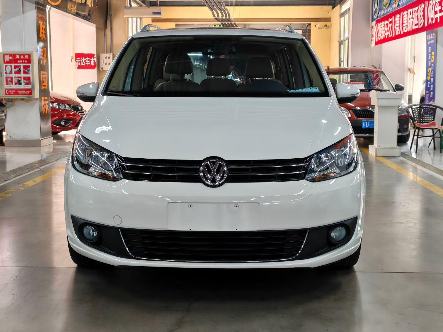 Volkswagen Touran 2015 thumb 9