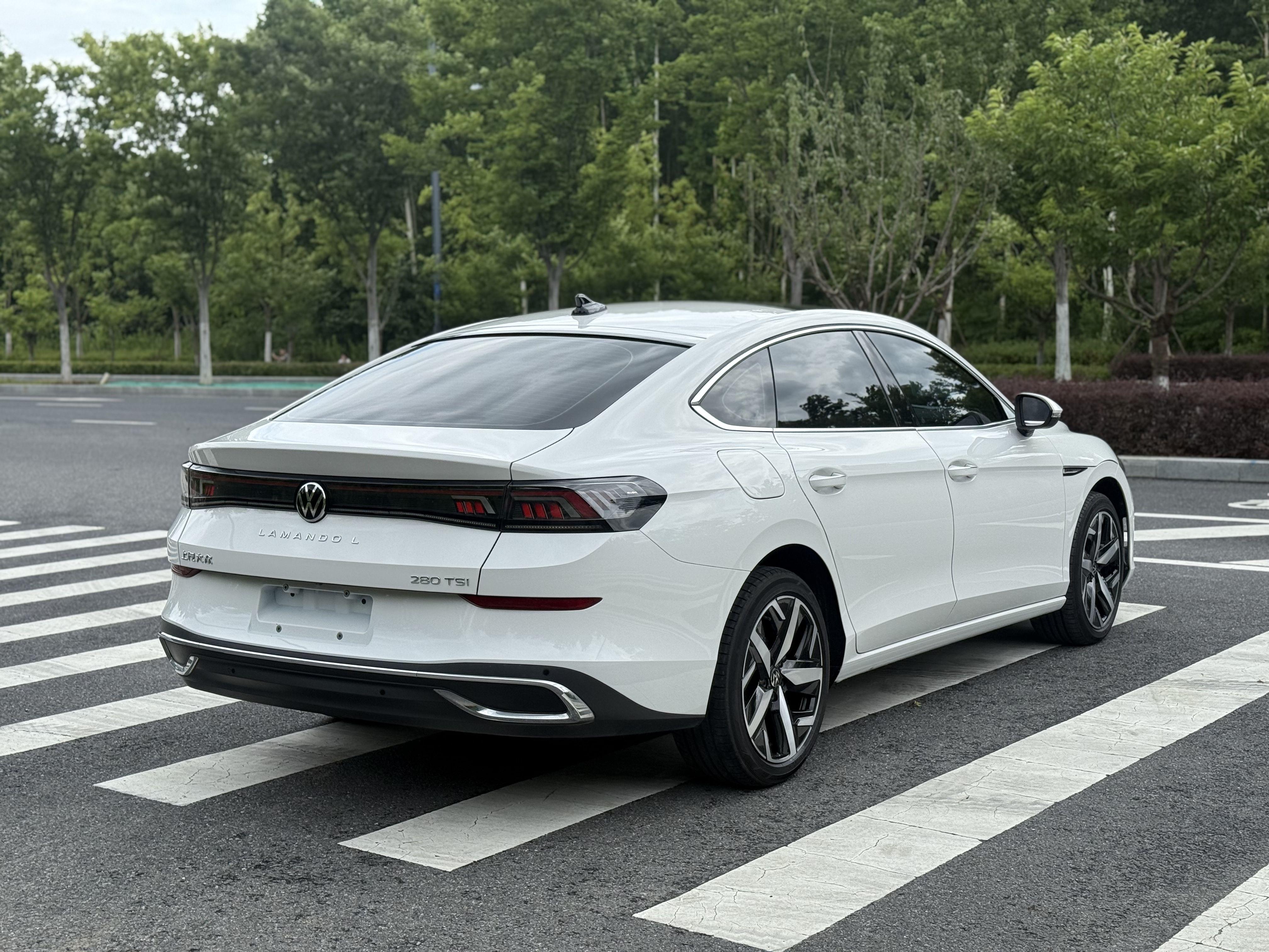 Volkswagen Lamando 2022 thumb 4
