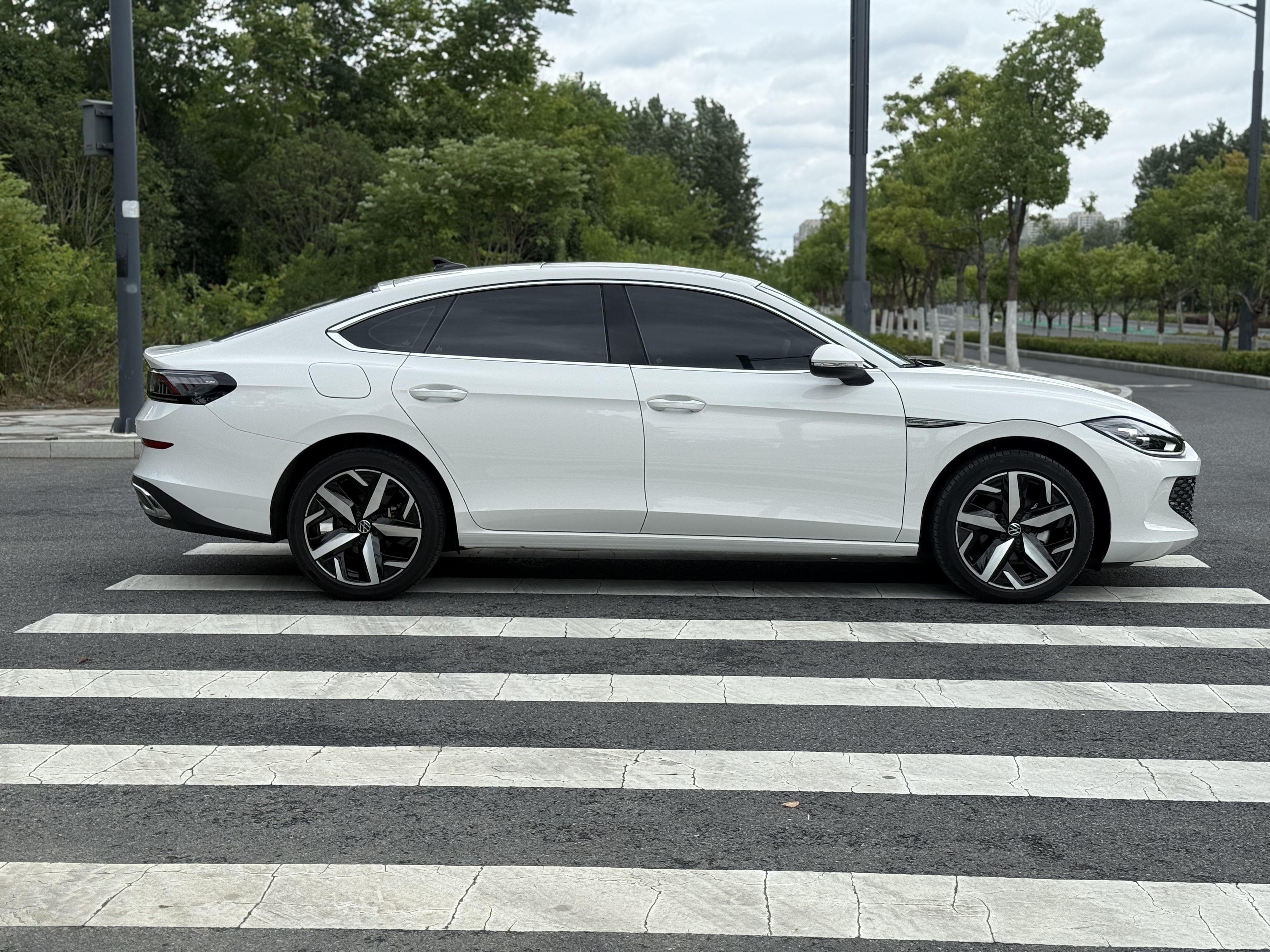Volkswagen Lamando 2022 thumb 5