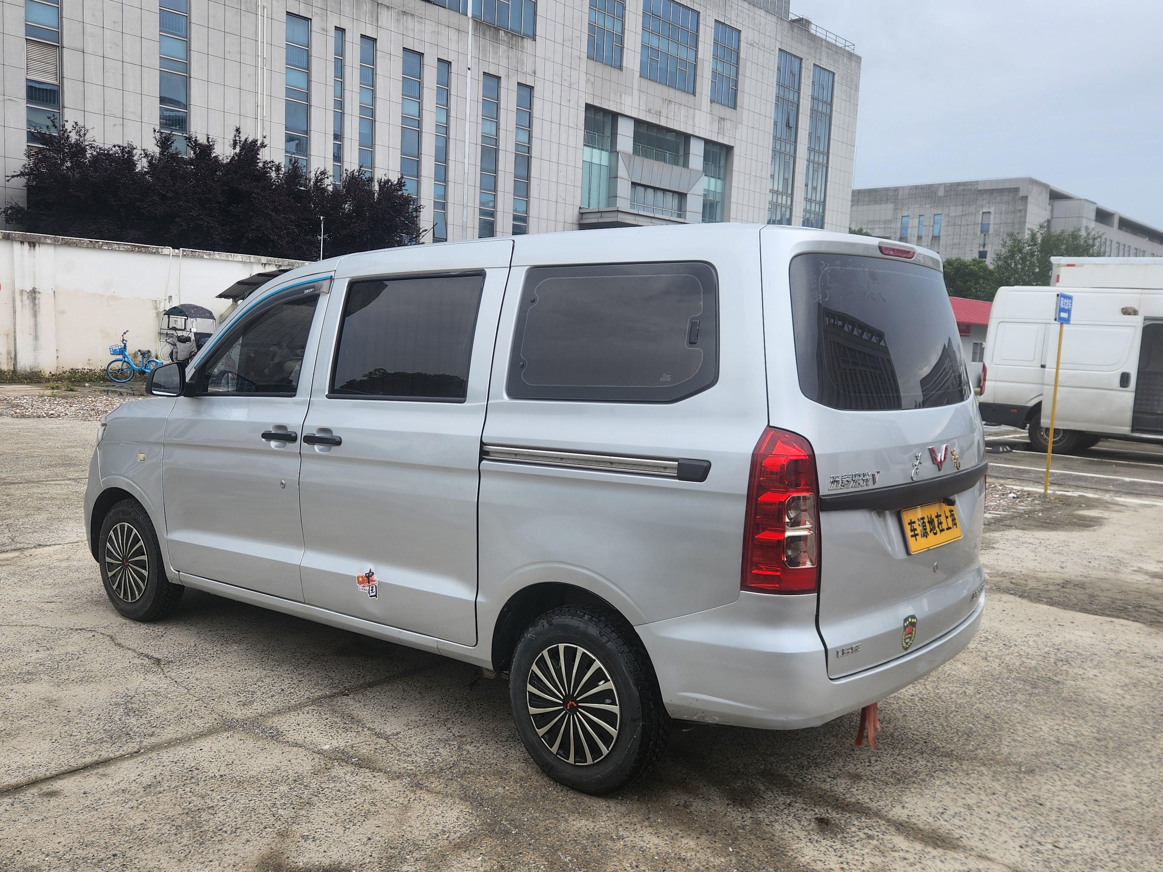 Wuling Hong Guang V 2021 thumb 2