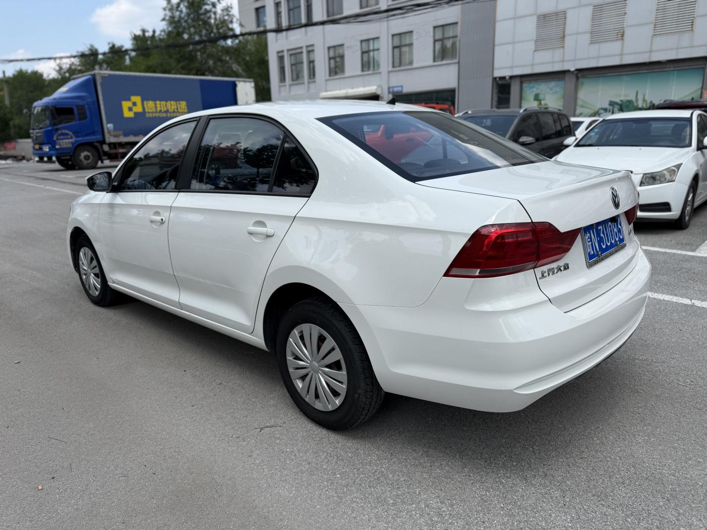 Volkswagen Santana 2021 thumb 2