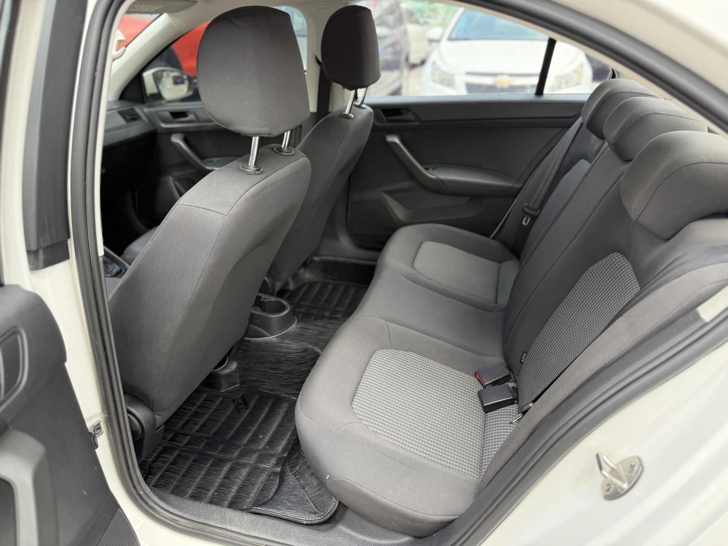 Volkswagen Santana 2021 thumb 7