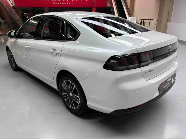 Peugeot 308 2016 thumb 3