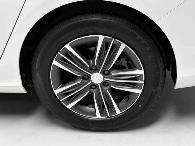 Peugeot 308 2016 thumb 7