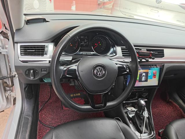 Volkswagen Bora 2016 thumb 9