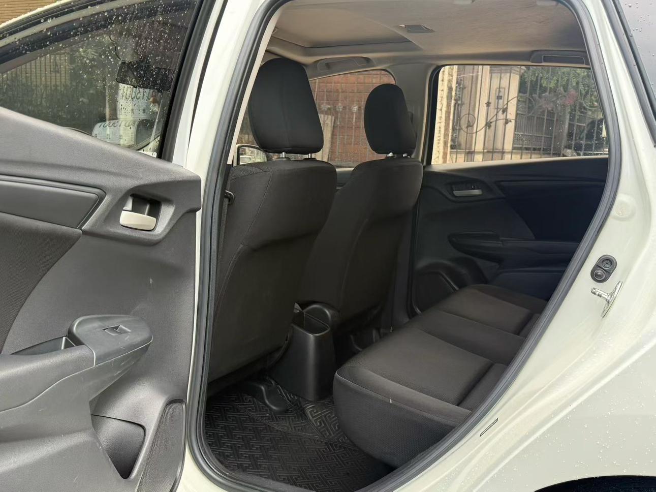Honda Fit Shuttle 2018 thumb 7