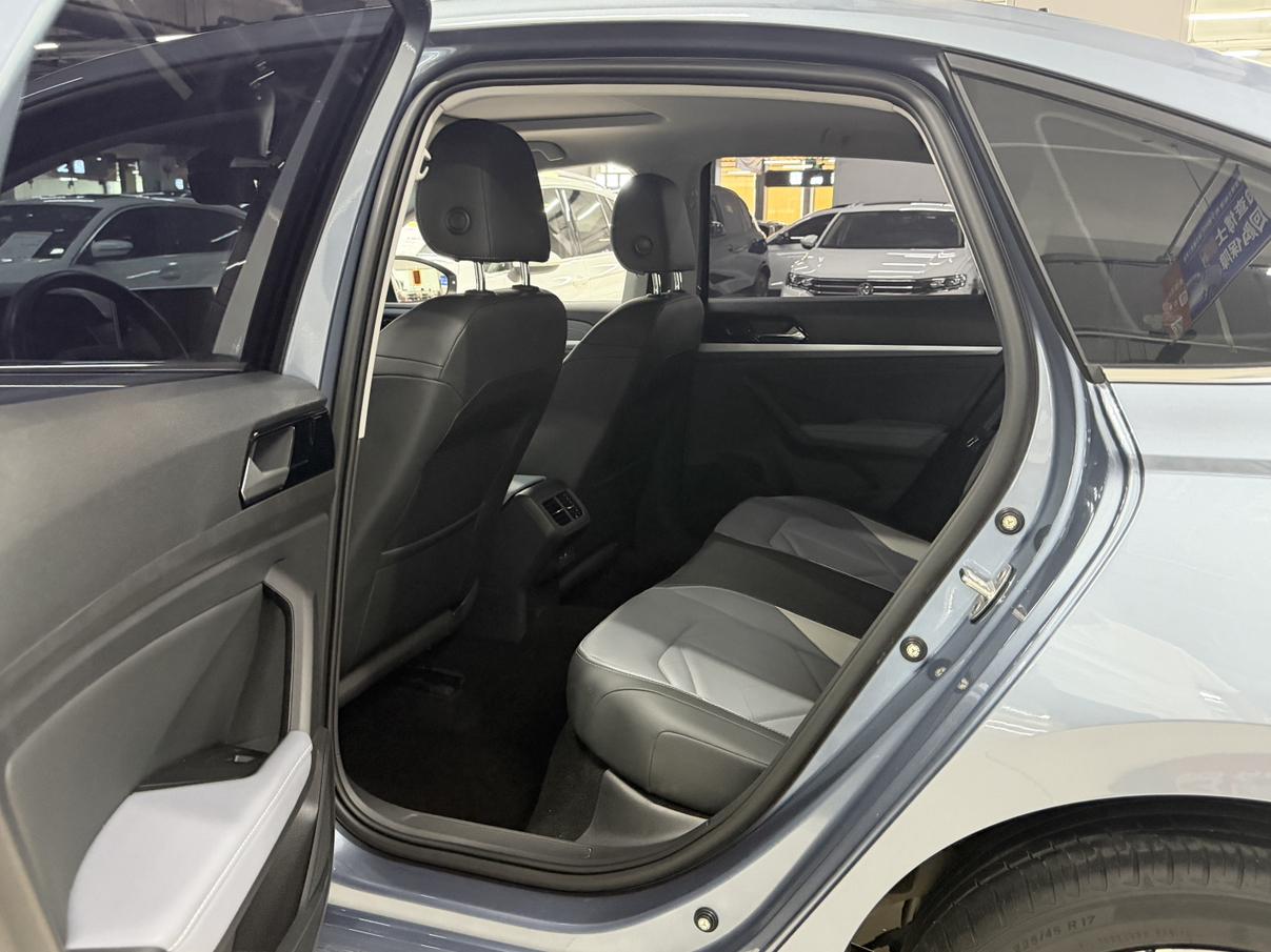 Volkswagen Lavida XR 2023 thumb 9