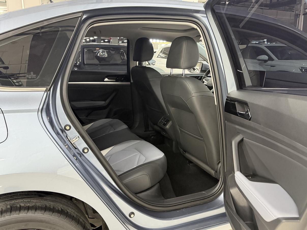 Volkswagen Lavida XR 2023 thumb 10