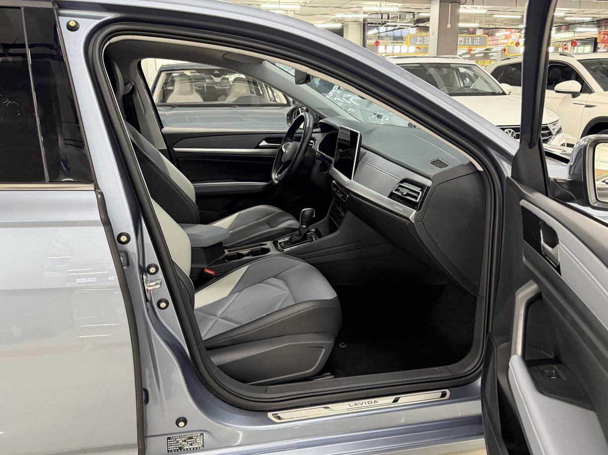 Volkswagen Lavida XR 2023 thumb 11