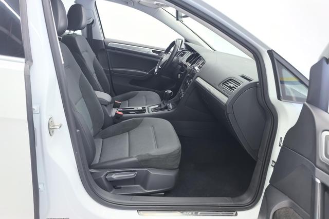 Volkswagen Golf Sportsvan 2018 thumb 7