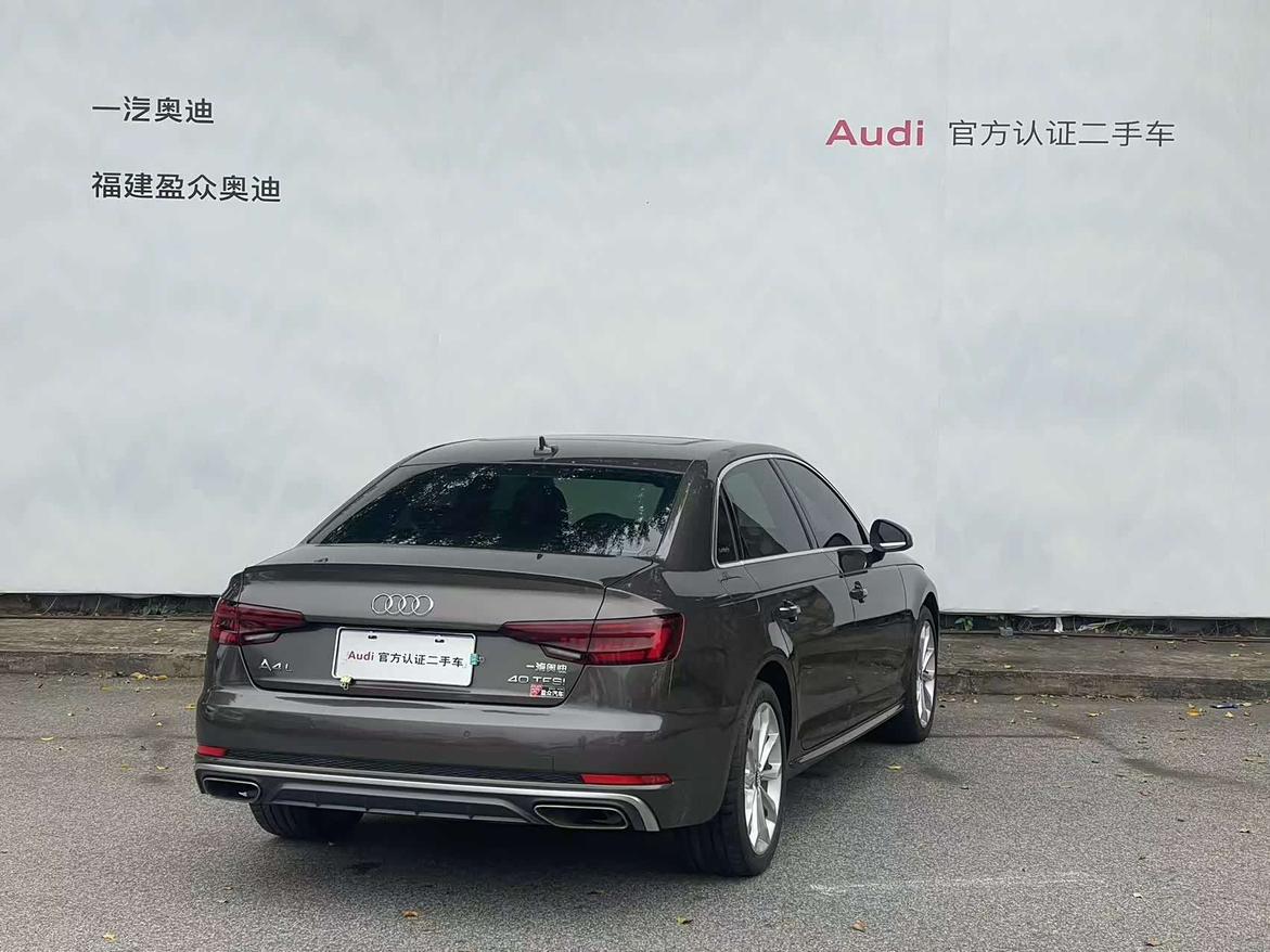 Audi A4 2019 thumb 2