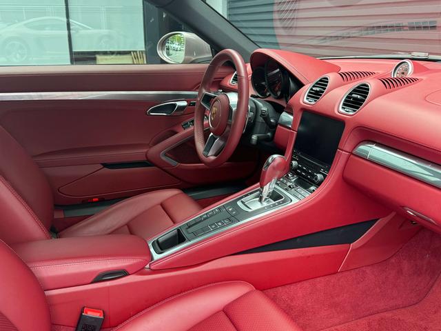 Porsche 718 2023 thumb 6