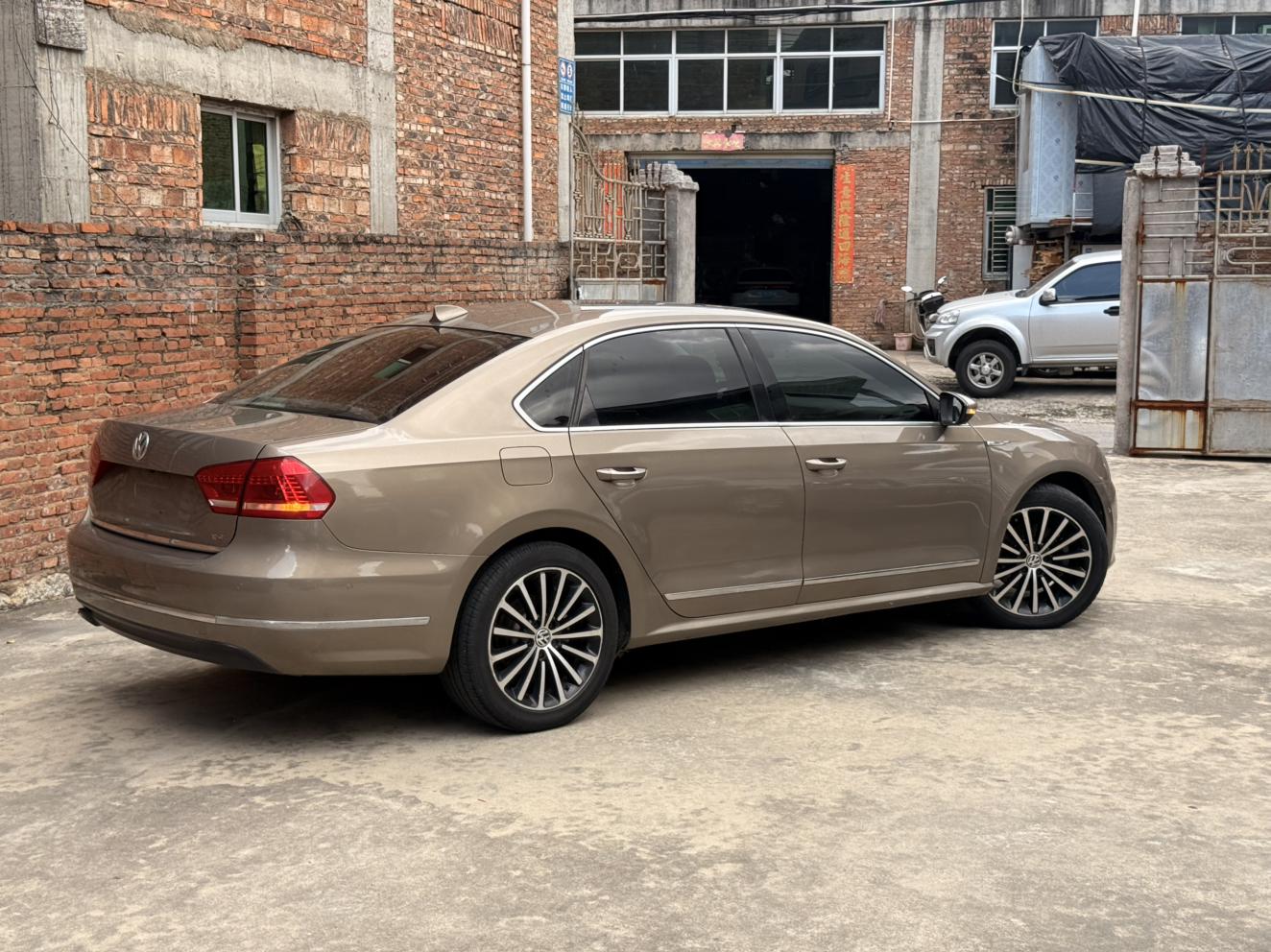 Volkswagen Passat (North America and China) 2015 thumb 4