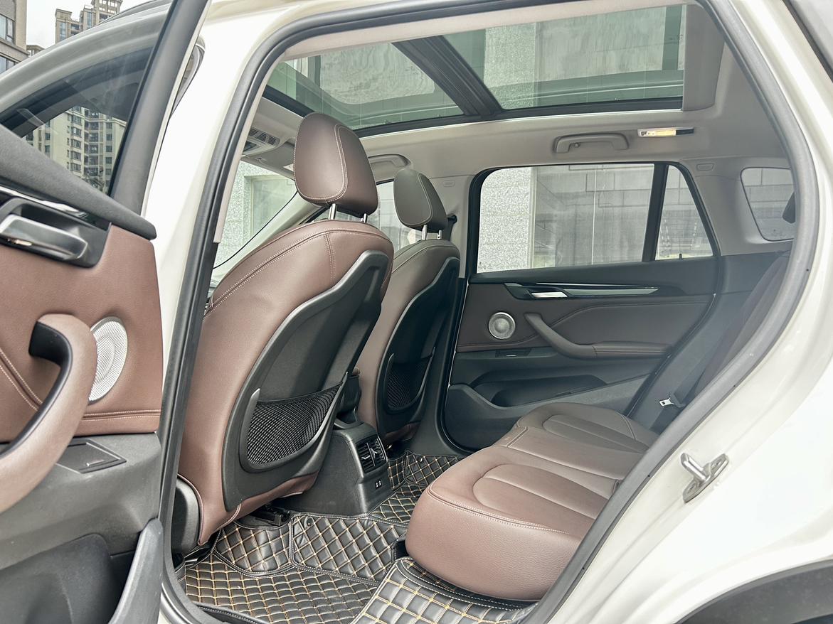 BMW X1 2021 thumb 10