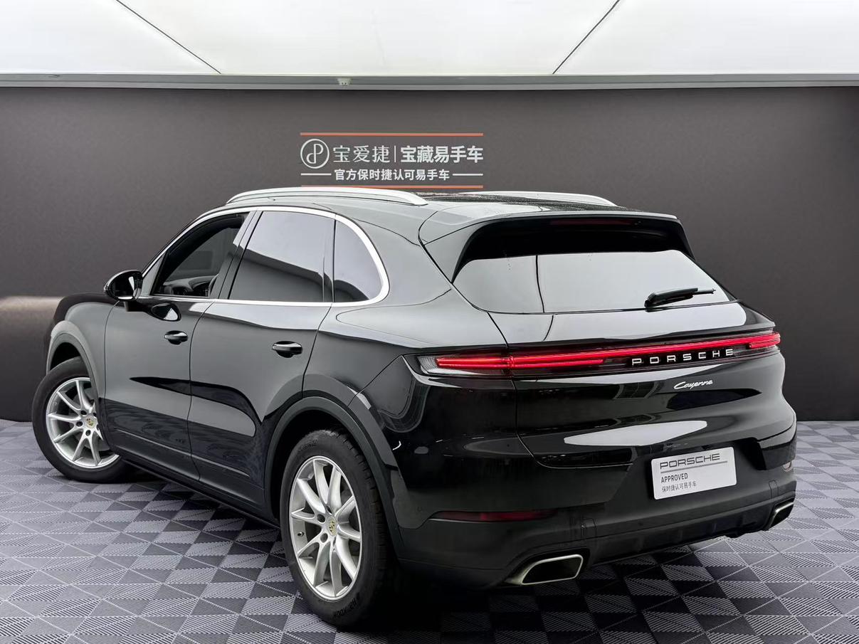 Porsche Cayenne 2024 thumb 2