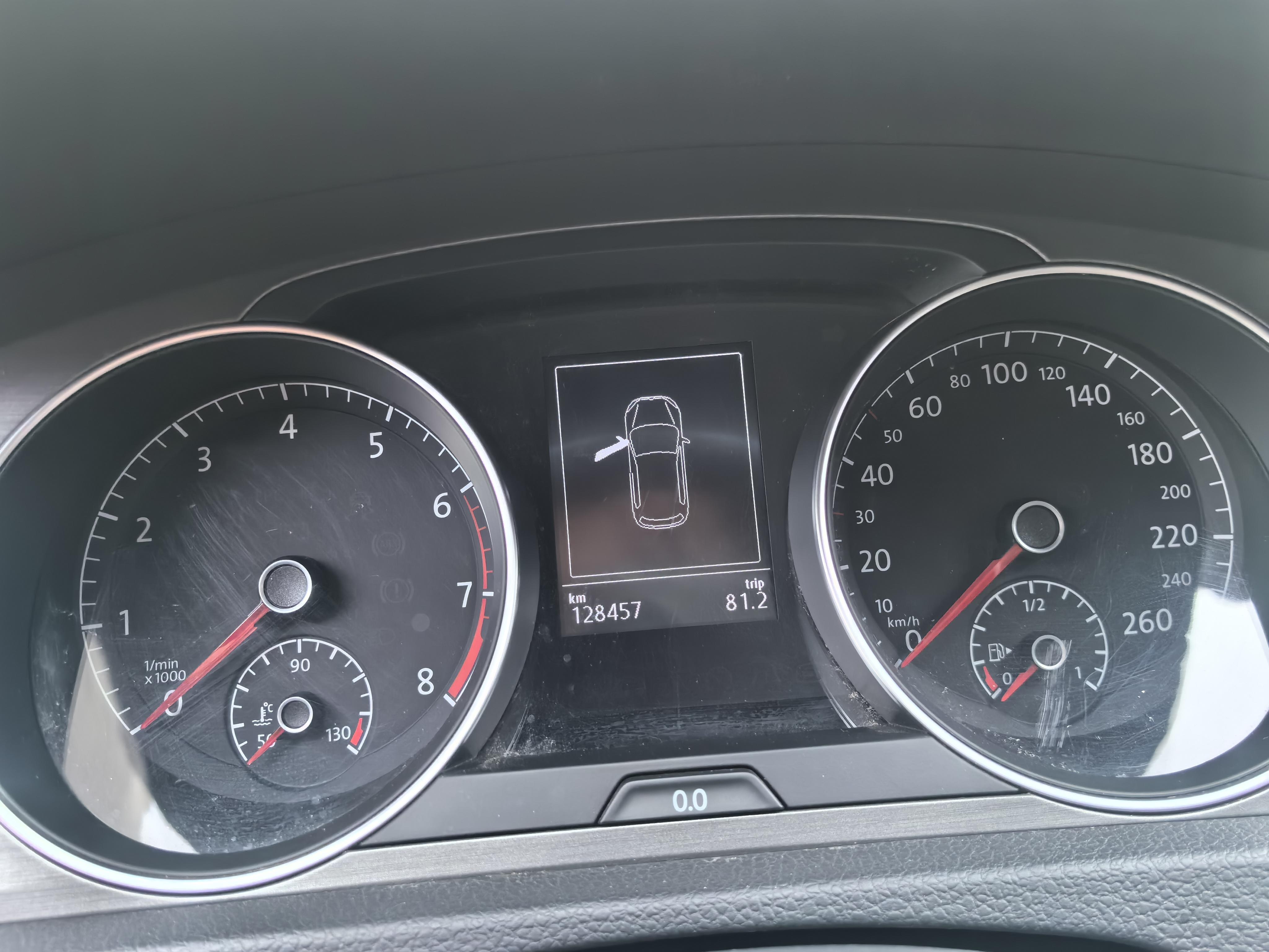 Volkswagen Golf Sportsvan 2014 thumb 5