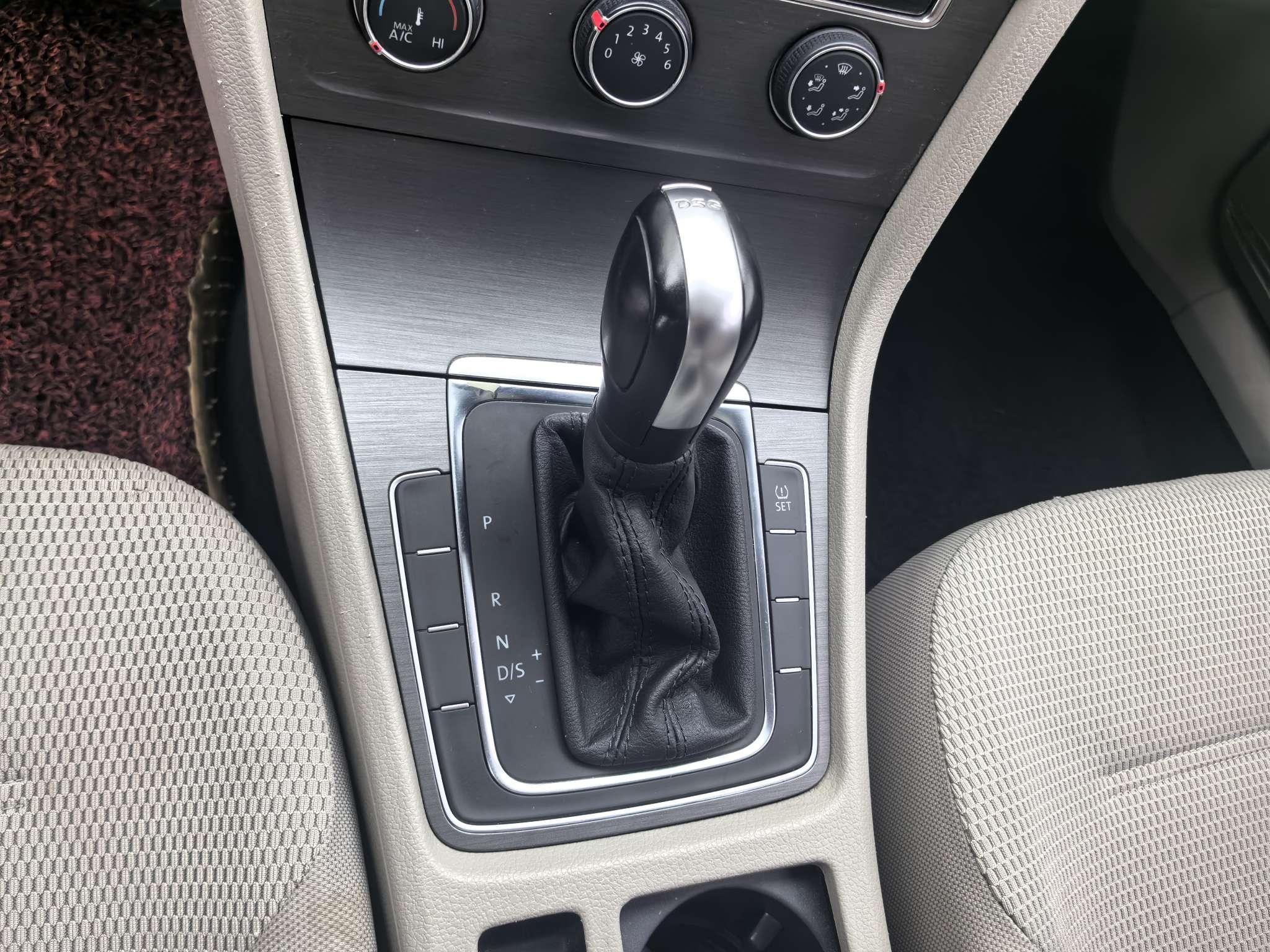 Volkswagen Golf Sportsvan 2014 thumb 6