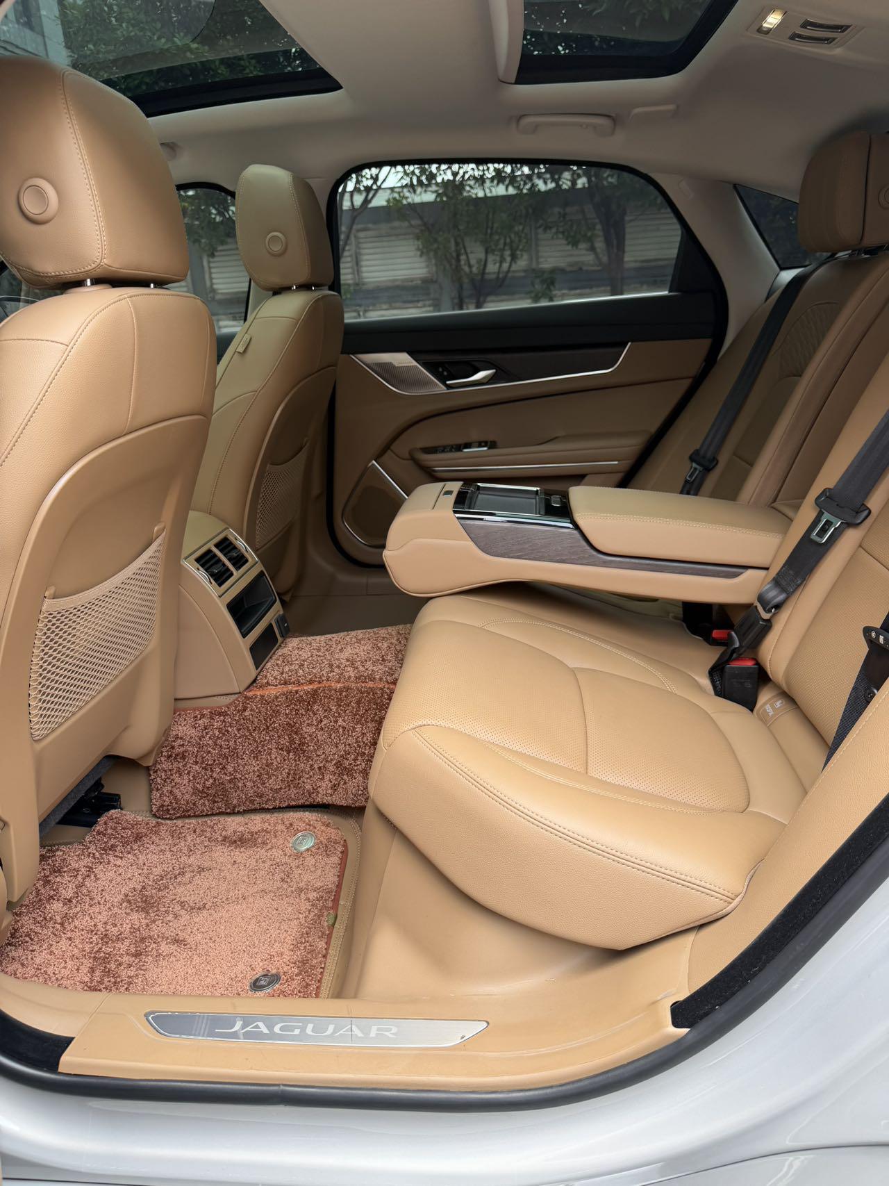 Jaguar XFL 2024 thumb 4