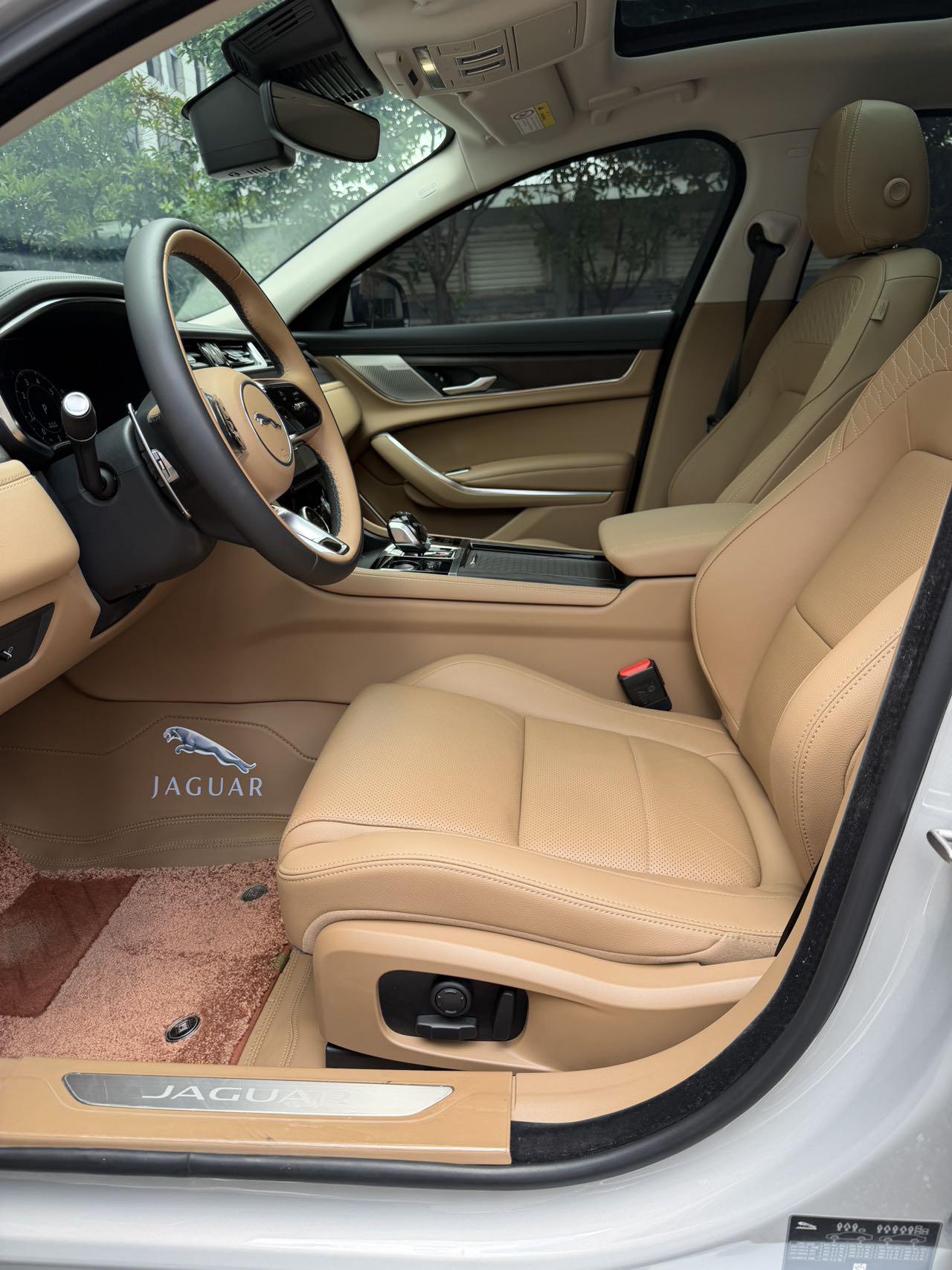 Jaguar XFL 2024 thumb 7