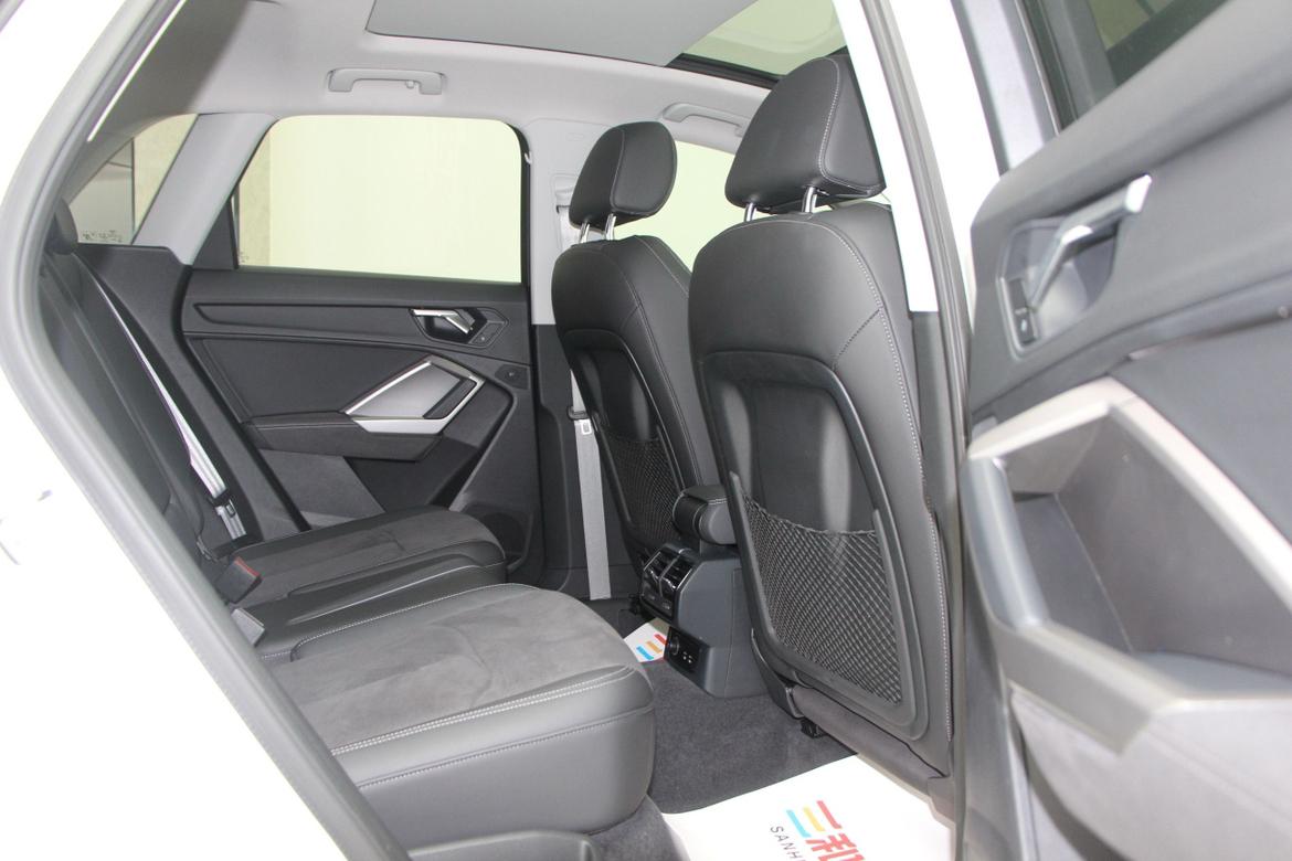 Audi Q3 2022 thumb 12