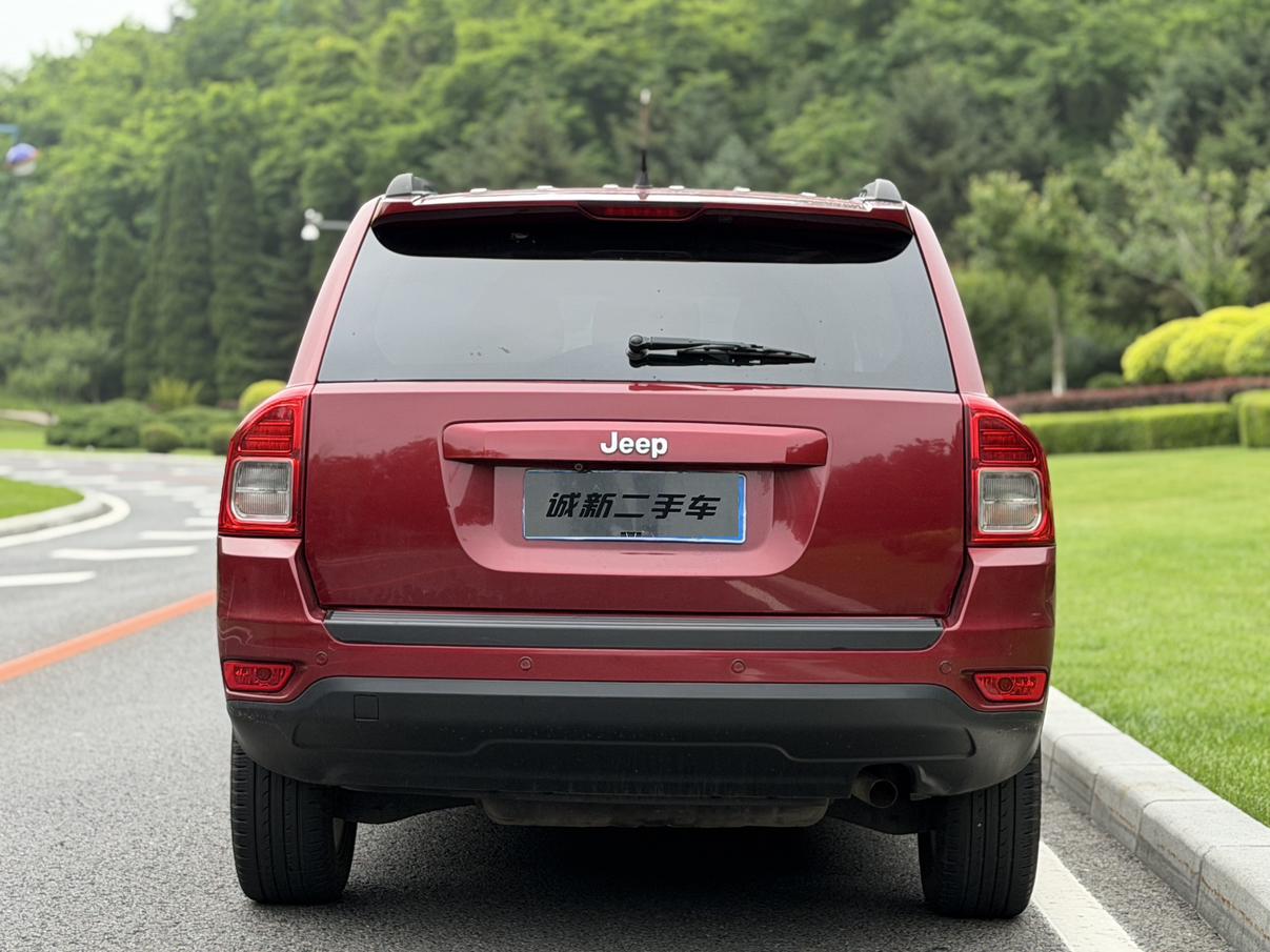 Jeep Zhi Nan Zhe 2013 thumb 4