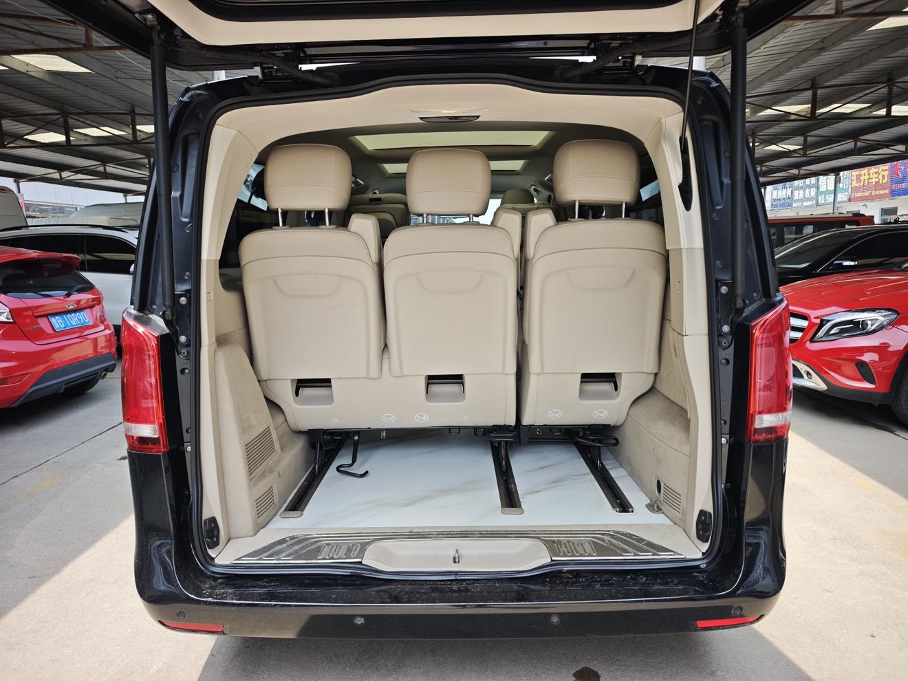 Mercedes-Benz V-Класс 2022 thumb 10
