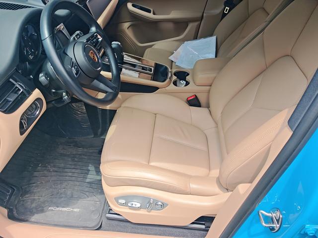 Porsche Macan 2022 thumb 5