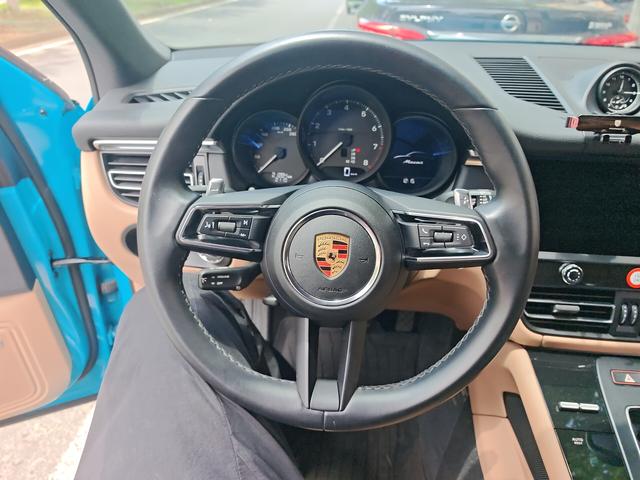 Porsche Macan 2022 thumb 9