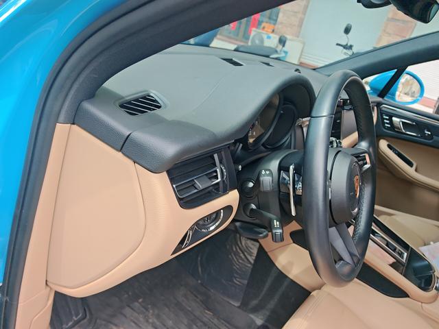 Porsche Macan 2022 thumb 11