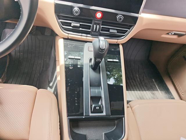 Porsche Macan 2022 thumb 12