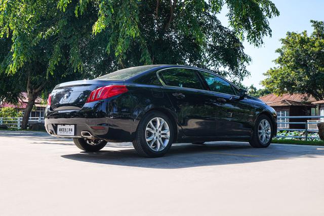 Peugeot 508 2014 thumb 3