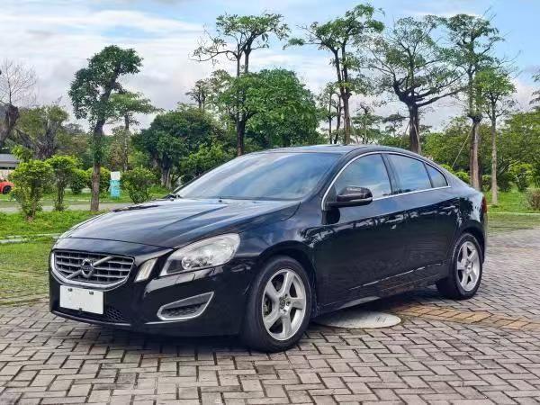 Volvo S60 2013 thumb 2