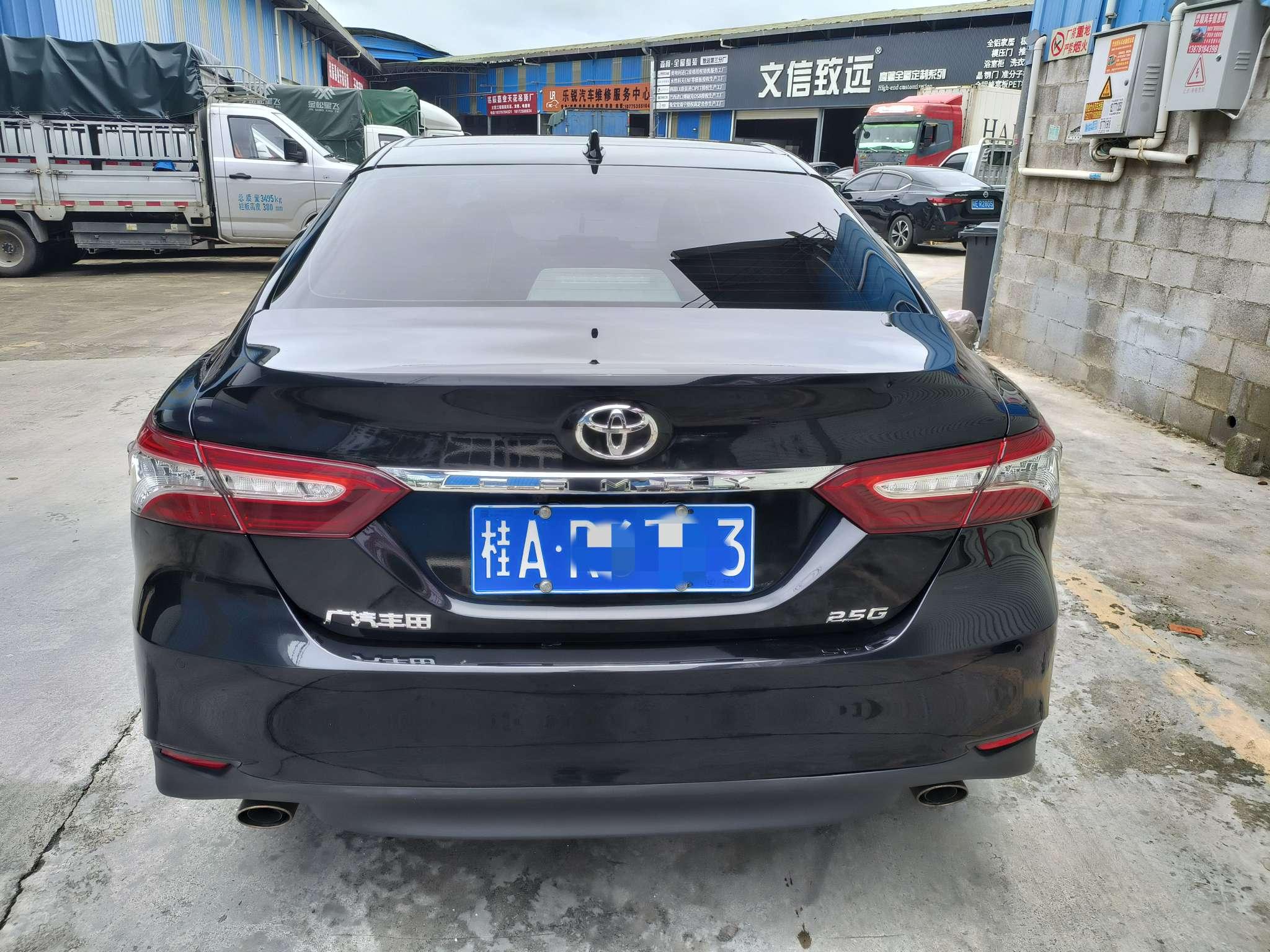 Toyota Camry 2021 thumb 3