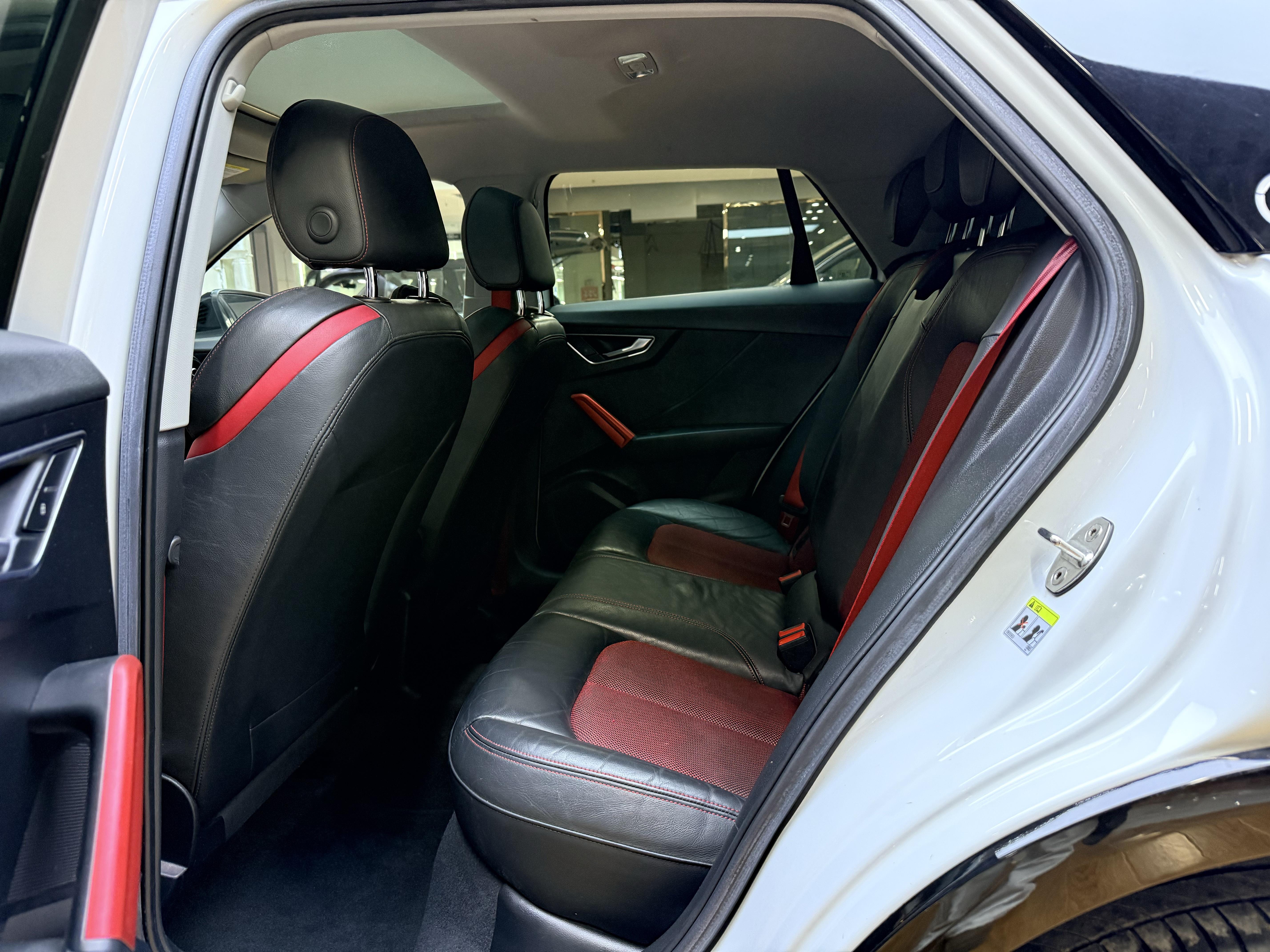 Audi Q2 2018 thumb 7