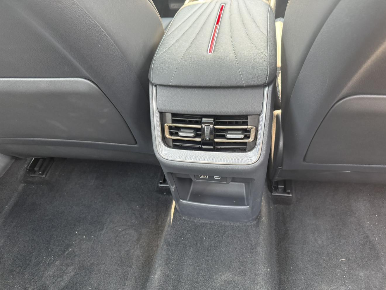 Hongqi H5 2023 thumb 2