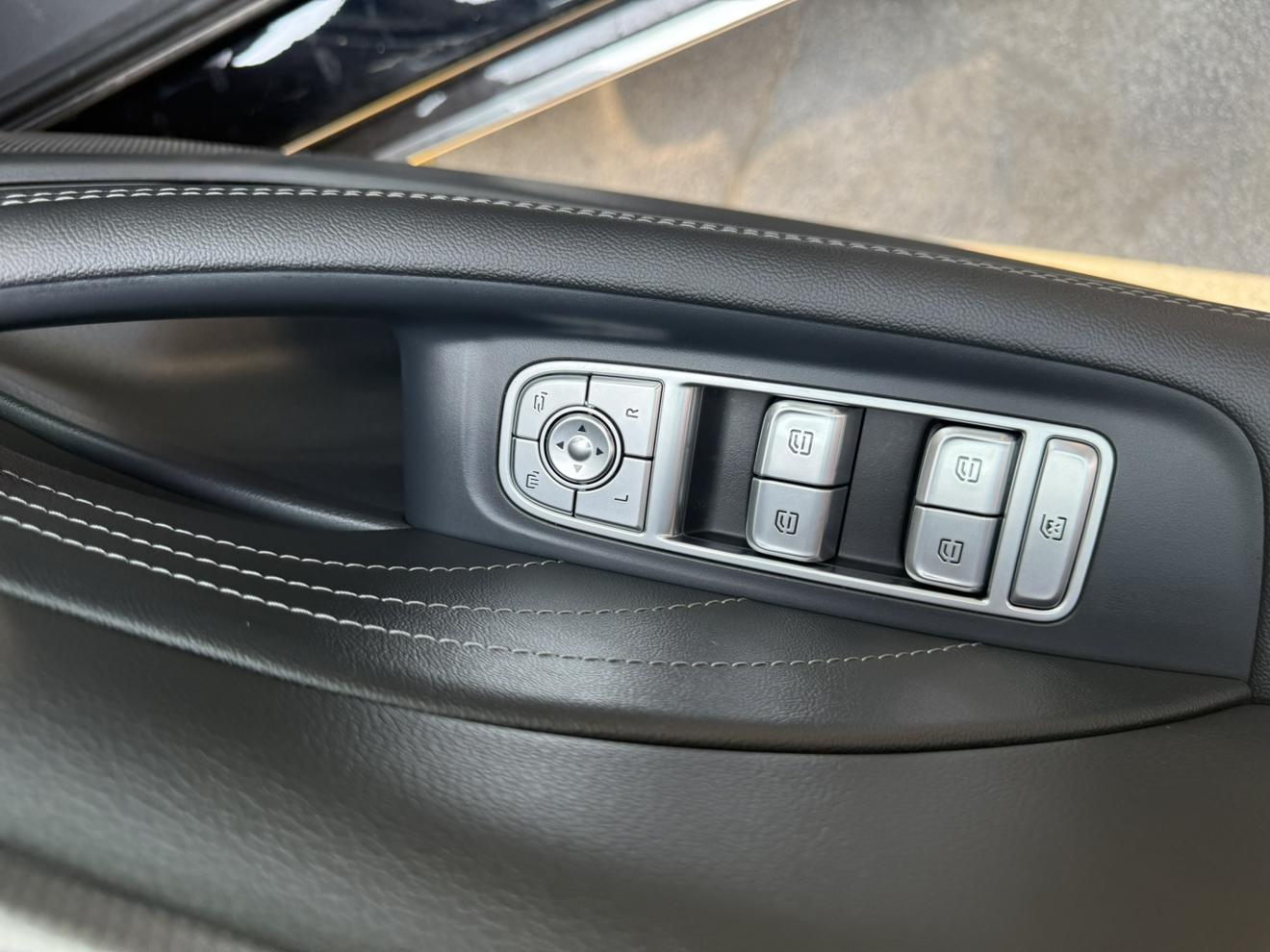 Hongqi H5 2023 thumb 9