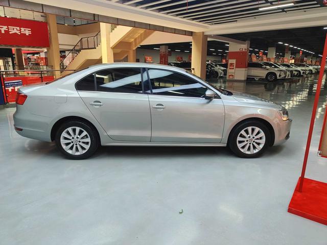 Volkswagen Sagitar 2014 thumb 6