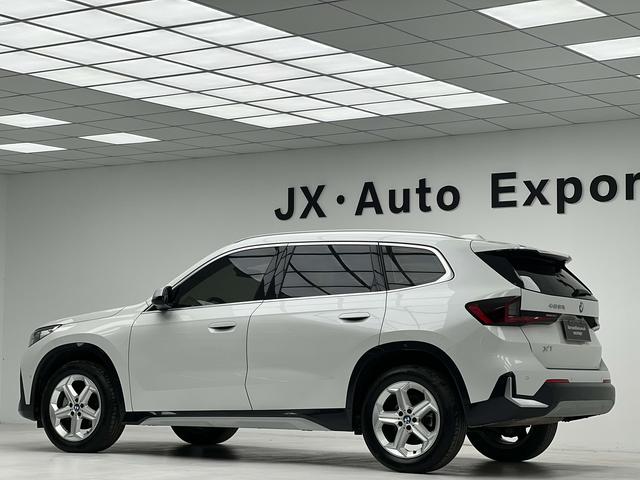 BMW X1 2023 thumb 3