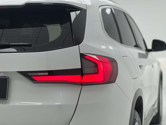 BMW X1 2023 thumb 6