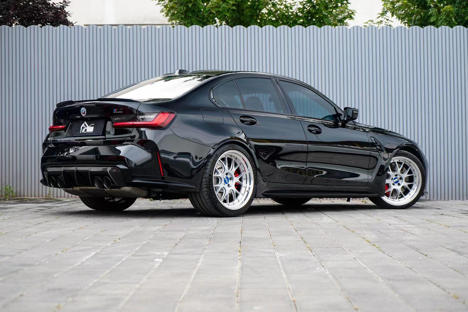 BMW M3 2023 thumb 2