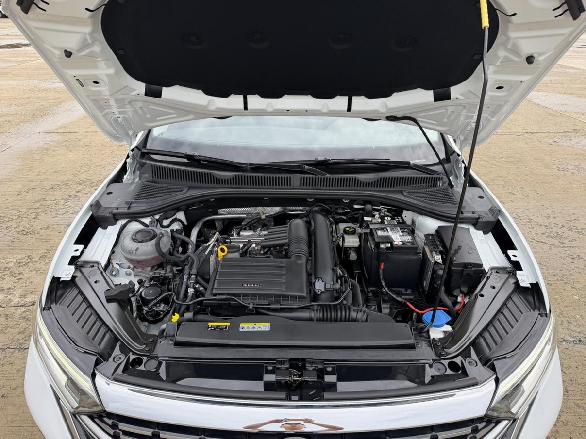 Volkswagen Sagitar 2023 thumb 7