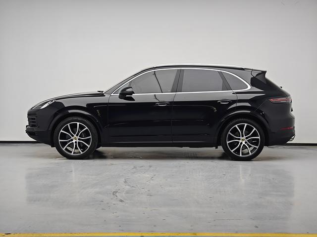 Porsche Cayenne 2019 thumb 2
