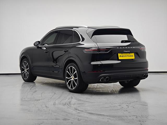 Porsche Cayenne 2019 thumb 3